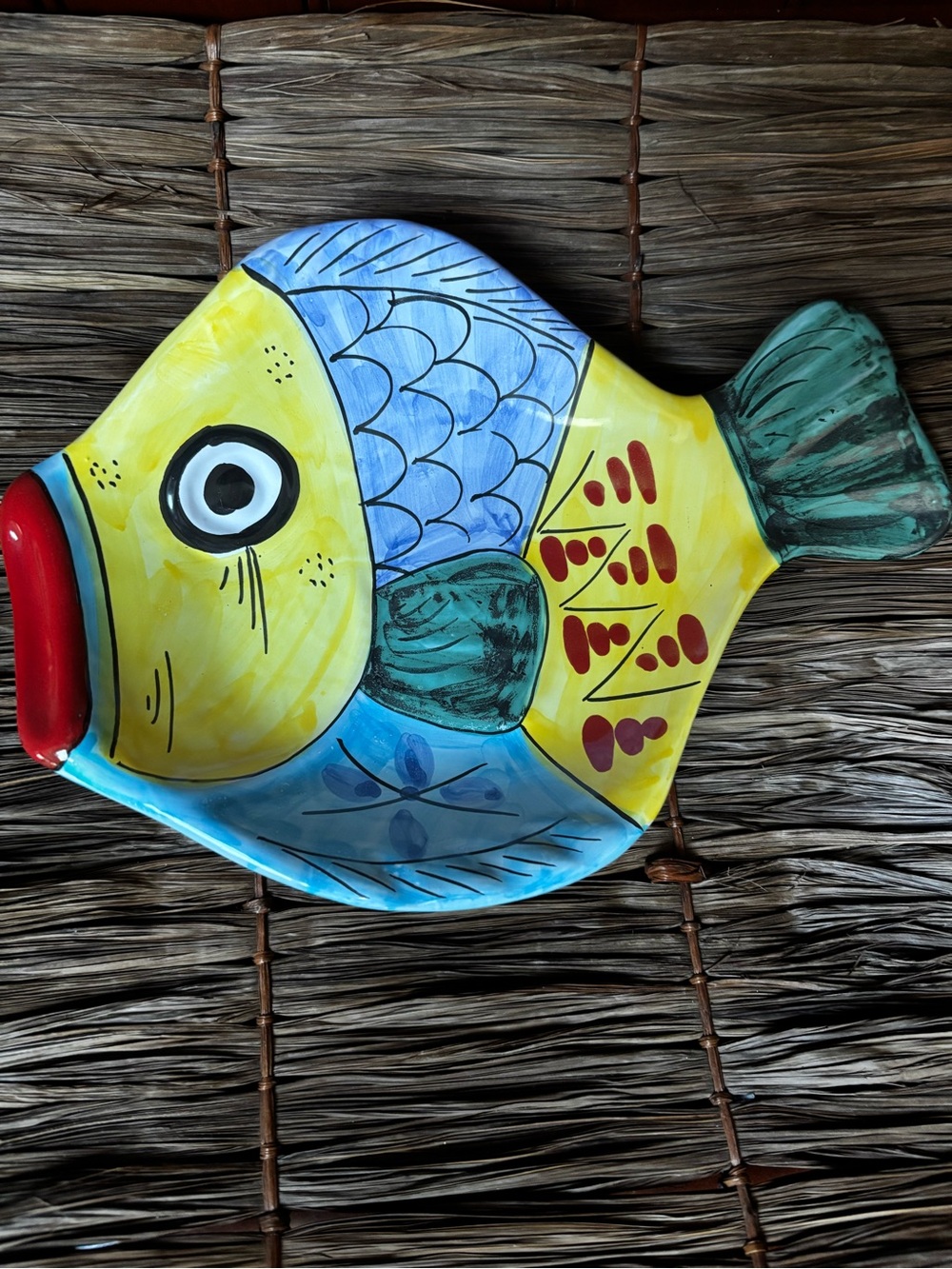 Vietri Desuir Italian hand-painted ceramic fish-shaped dish